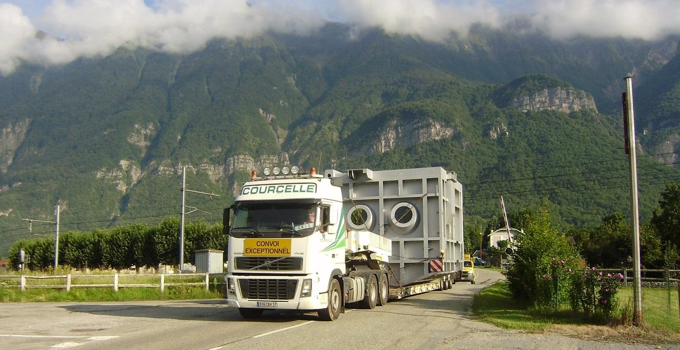 Ossature de four en convoi exceptionnel