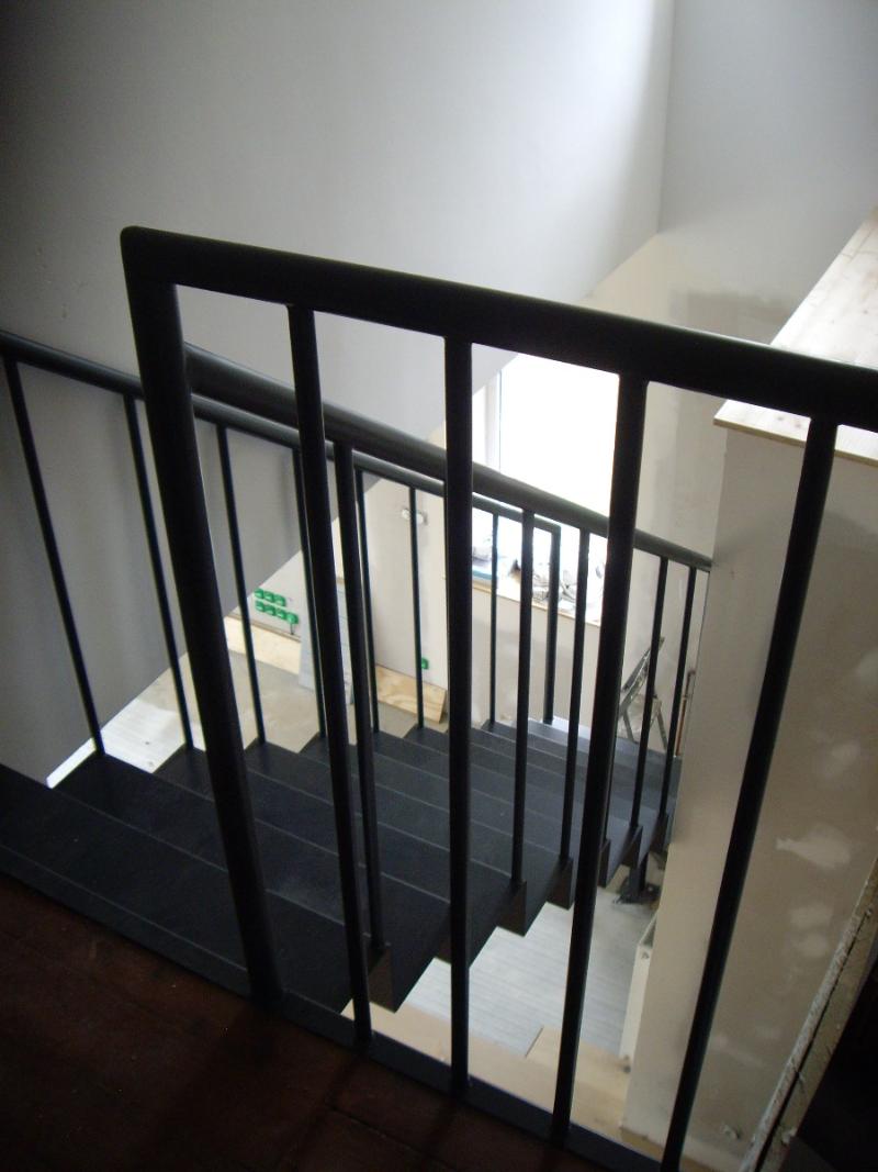 Escalier intérieur thermolaqué