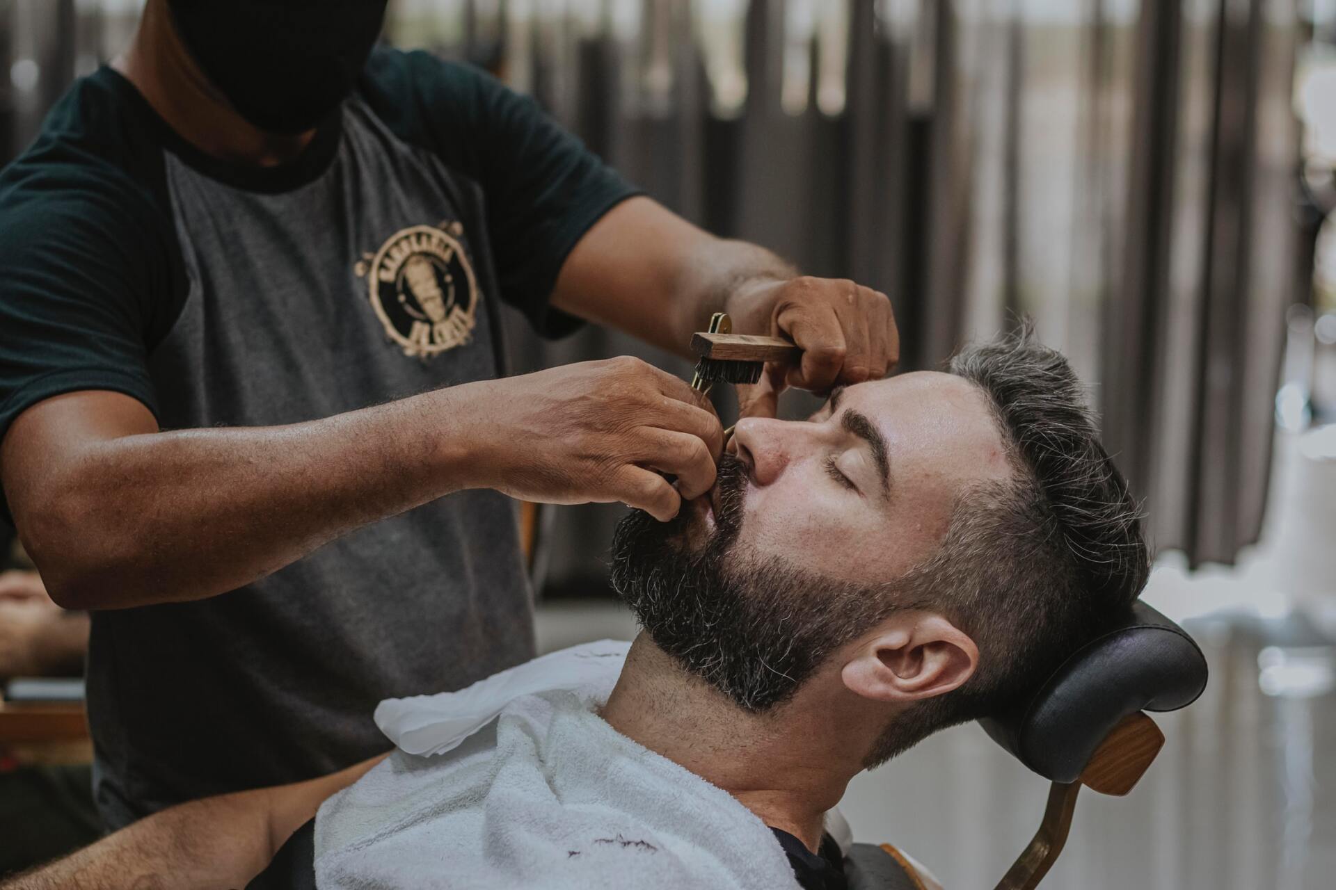 entretien-de-barbe-et-moustache-colombes-barbier